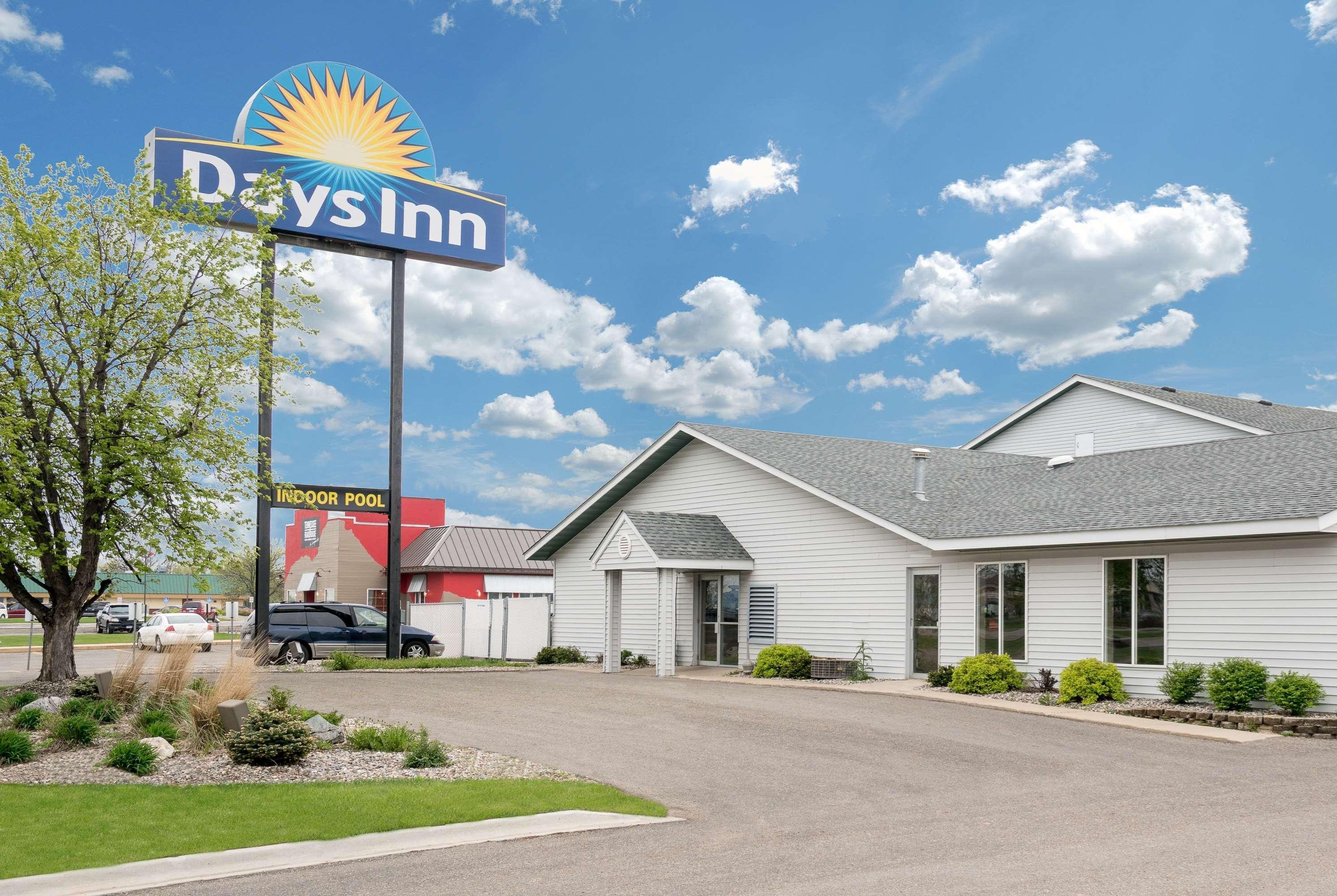 Days Inn By Wyndham Alexandria Mn Exteriör bild